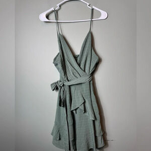 Trixxi Women’s NWT Green Patterned Ruffled Hem Dress Ties‎ at Waist Size XL